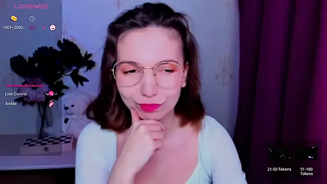 KindHazelHere  online show from 22, 4, 2026