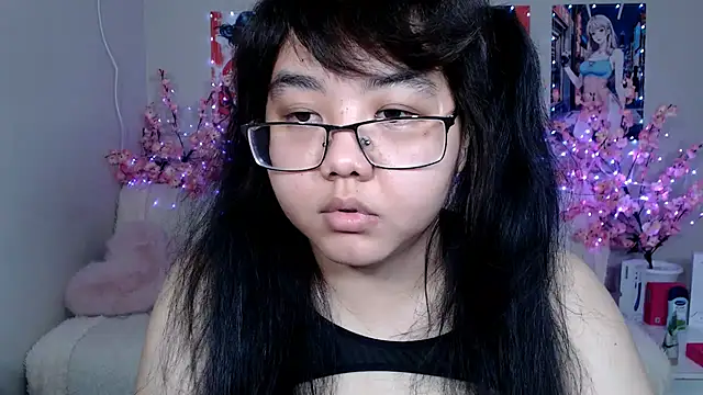 Snapshot of Moertomlly chatting on 10, 5, 2026 Moertomlly online show from 10, 5, 2026