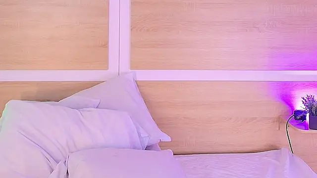  nickypurple  online show from 28, 4, 2026