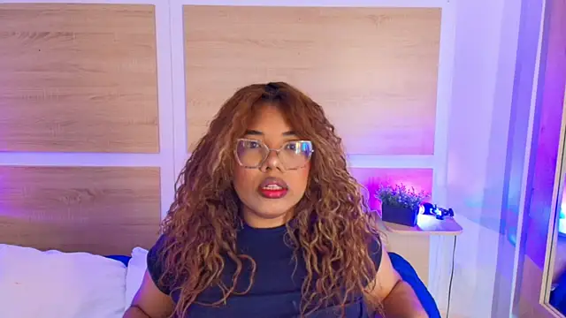 Snapshot of _nickypurple_ chatting on 28, 6, 2026 nickypurple online show from 28, 6, 2026