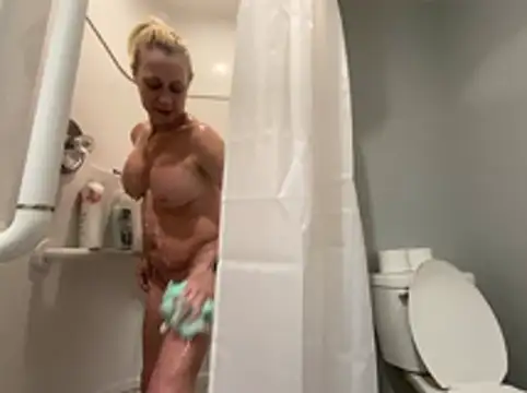 TiffaneyLove online show from 20, 3, 2026