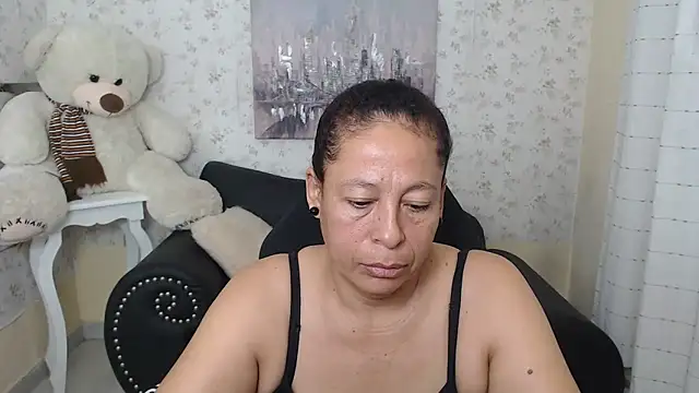 mature martina online show from 18, 4, 2026