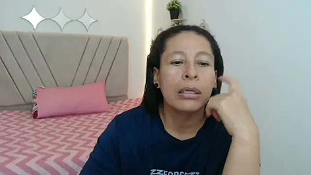 mature martina online show from 21, 4, 2026