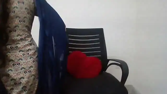 Sexy iknoor online show from 5, 5, 2026