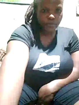 Snapshot of pretty-donna chatting on 18, 4, 2026 pretty-donna online show from 18, 4, 2026
