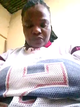 Snapshot of pretty-donna chatting on 22, 5, 2026 pretty-donna online show from 22, 5, 2026