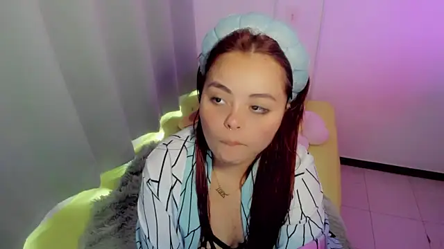 Snapshot of damn_that_booty chatting on 22, 5, 2026 damn that booty online show from 22, 5, 2026