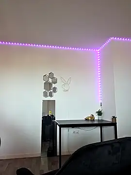 Ladykimberly XOXO online show from 22, 4, 2026