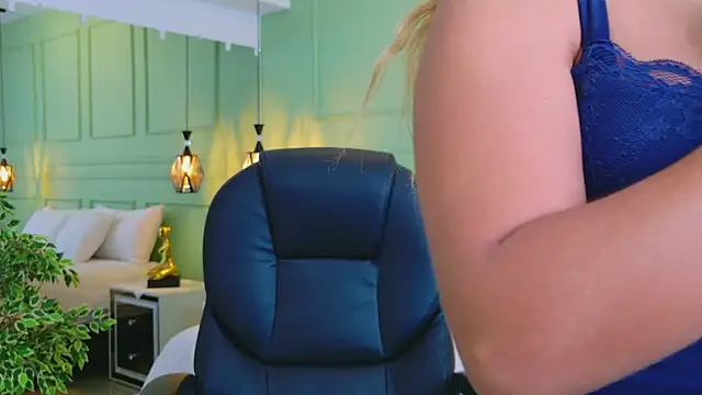 kataliina   online show from 22, 4, 2026