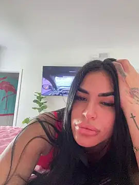 Snapshot of Karoltriguena chatting on 8, 3, 2026 Karoltriguena online show from 8, 3, 2026