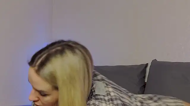 SofiJames online show from 17, 12, 2024