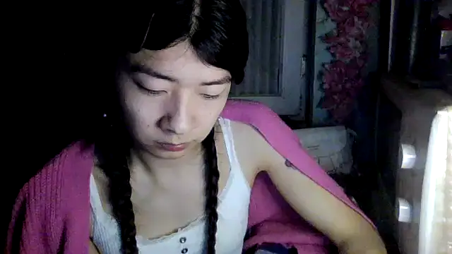 CarlyJoy online show from 23, 4, 2026