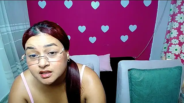 Snapshot of violeta_rous chatting on 14, 5, 2026 violeta rous online show from 14, 5, 2026