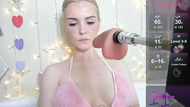 Kaya Devis online show from 4, 11, 2025