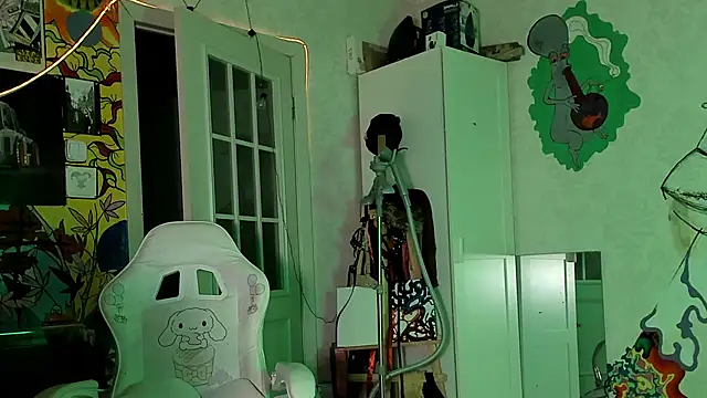 Sunny Mouse  online show from 25, 9, 2025