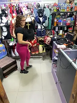 Snapshot of ROSALIALUCY chatting on 8, 10, 2025 ROSALIALUCY online show from 8, 10, 2025