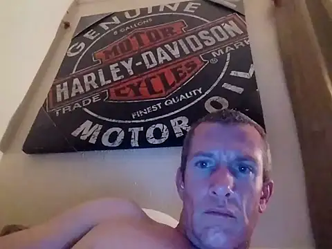 CuddlyFloat88 online show from 27, 3, 2026