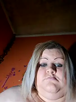 ducicsajsziii online show from 5, 3, 2026