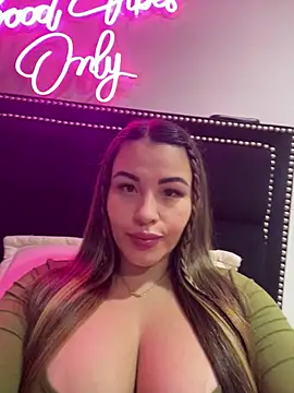 sexyyykloee online show from 24, 4, 2026