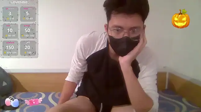 Snapshot of Gwencloudy chatting on 30, 12, 2024 Gwencloudy online show from 30, 12, 2024