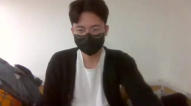 Snapshot of Gwencloudy chatting on 4, 2, 2025 Gwencloudy online show from 4, 2, 2025