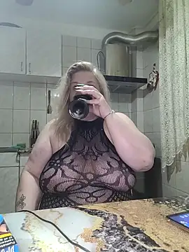 Snapshot of AriannaMilf chatting on 8, 5, 2026 AriannaMilf online show from 8, 5, 2026