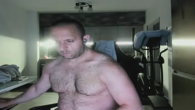 Snapshot of Hugealphabeast chatting on 12, 6, 2026 Hugealphabeast online show from 12, 6, 2026