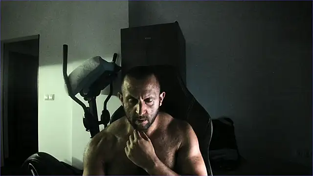 Snapshot of Hugealphabeast chatting on 21, 7, 2026 Hugealphabeast online show from 21, 7, 2026