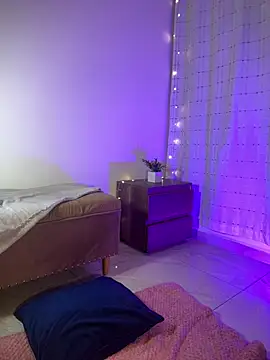 DianaBrownXX online show from 17, 7, 2026