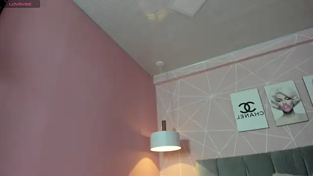 dolly zoe online show from 11, 10, 2025