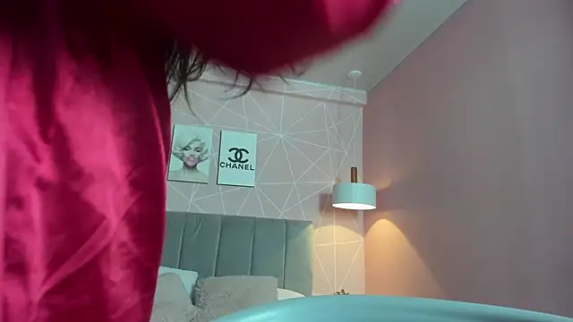 dolly zoe online show from 7, 11, 2025