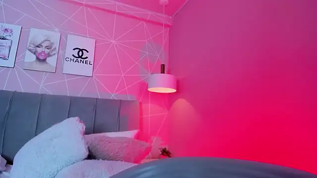 dolly zoe online show from 23, 2, 2026