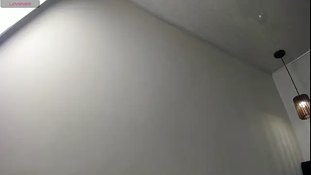 dolly zoe online show from 27, 4, 2026