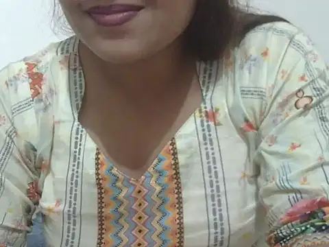 Snapshot of shekira99 chatting on 2, 5, 2026 shekira99 online show from 2, 5, 2026