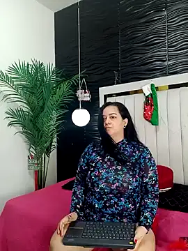 lucia vonne  online show from 23, 12, 2024