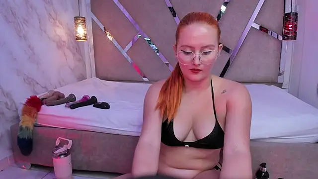 Renatta   online show from 9, 10, 2025