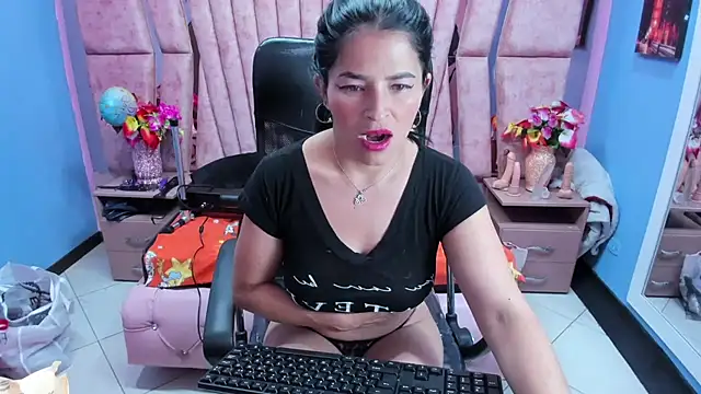 HornySkinny26 online show from 20, 10, 2025