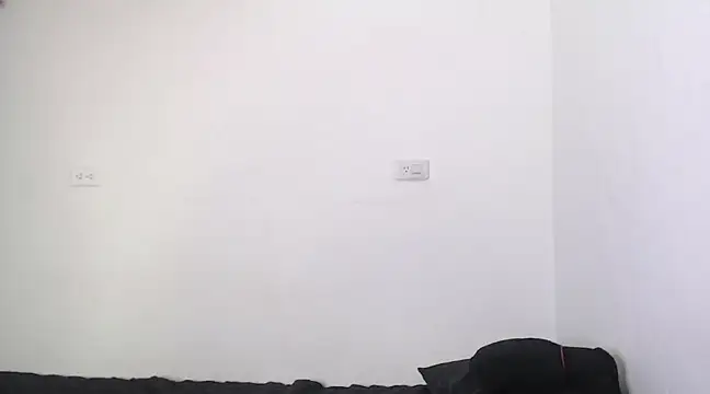 yungelitamor  online show from 8, 1, 2025