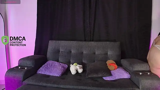 yungelitamor  online show from 23, 4, 2026