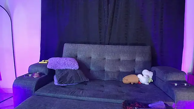 yungelitamor  online show from 24, 7, 2026