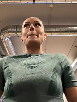 Snapshot of petrouchkaaa_ chatting on 17, 1, 2025 petrouchkaaa online show from 17, 1, 2025