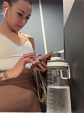 Snapshot of petrouchkaaa_ chatting on 17, 3, 2025 petrouchkaaa online show from 17, 3, 2025