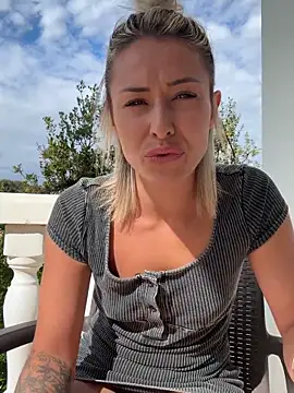 petrouchkaaa  online show from 23, 4, 2026