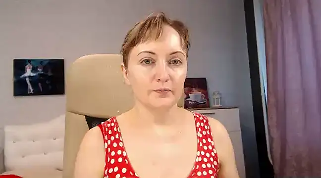 Snapshot of BettyFootFetish chatting on 5, 12, 2024 BettyFootFetish online show from 5, 12, 2024