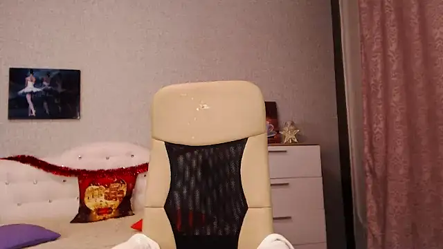 Snapshot of BettyFootFetish chatting on 11, 1, 2025 BettyFootFetish online show from 11, 1, 2025