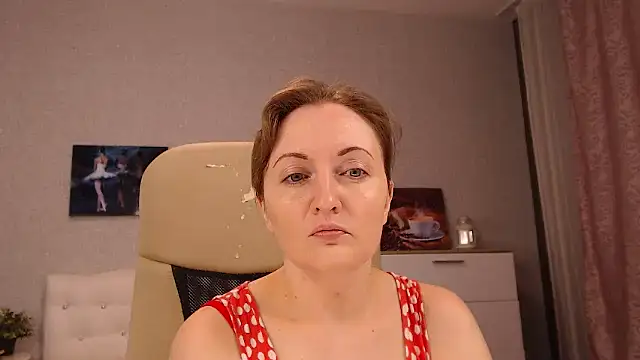 Snapshot of BettyFootFetish chatting on 27, 2, 2025 BettyFootFetish online show from 27, 2, 2025