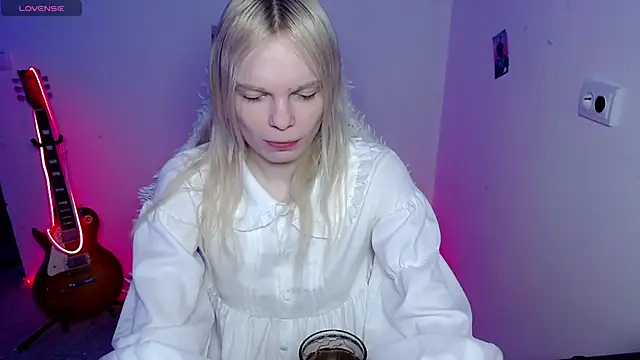 Emily Nyaffee online show from 7, 3, 2026