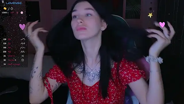 Amanda Tender online show from 4, 3, 2025