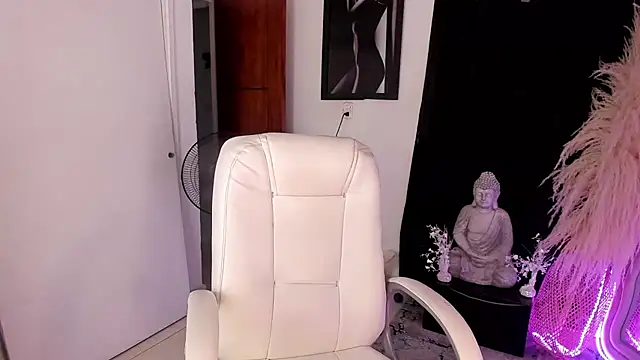 NatashaBrown12 online show from 14, 9, 2025