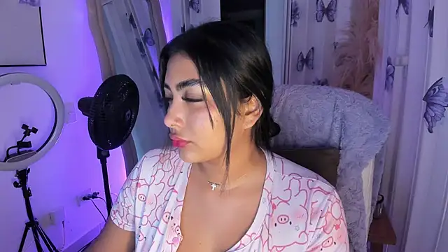 NatashaBrown12 online show from 10, 6, 2026